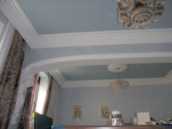 karyadite mit korbbogen